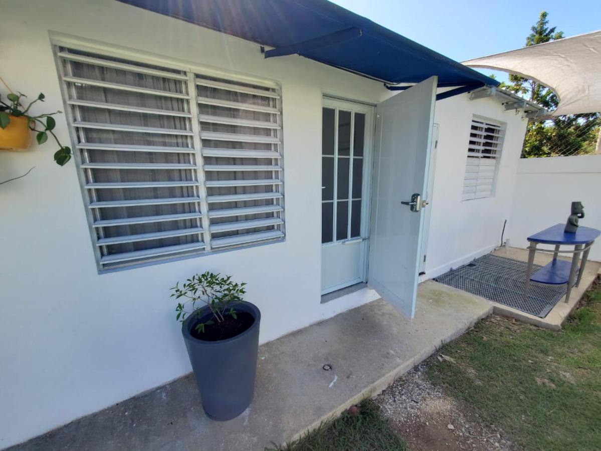 Aguadilla Breeze Apt In Gated Complex 8 Minute Walk To Crashboat Beach Exteriör bild