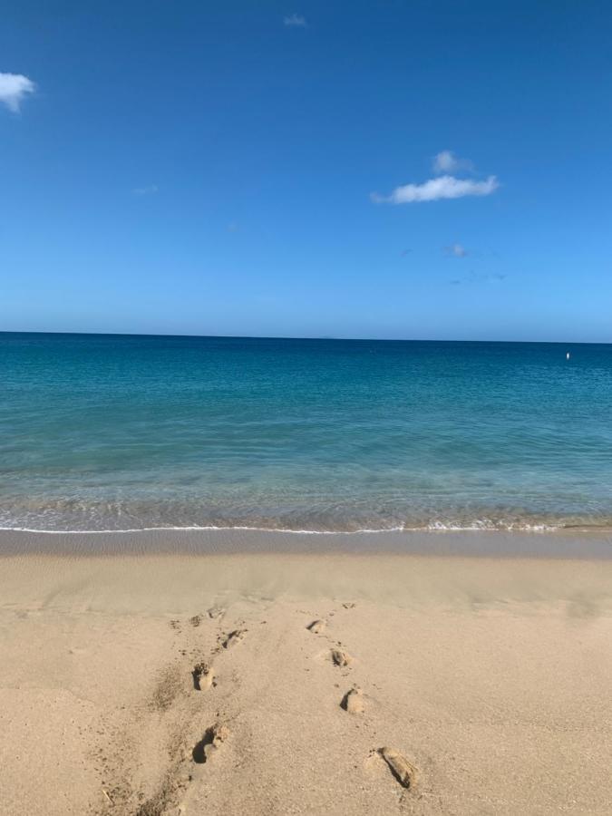 Aguadilla Breeze Apt In Gated Complex 8 Minute Walk To Crashboat Beach Exteriör bild
